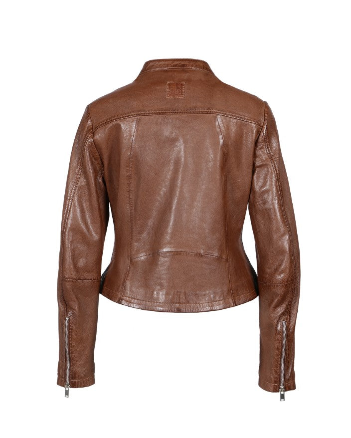 Leather jacket with 2 side pockets with zip and button closure at the neck, zip on the sleeves