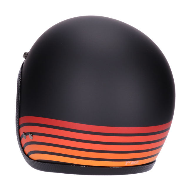 casco jet vintage lucido nero con visiera nera; omologato con approvazione ece-r22.05; fodera comfort in microtec con dettagli in pelle premium e profilo cromat