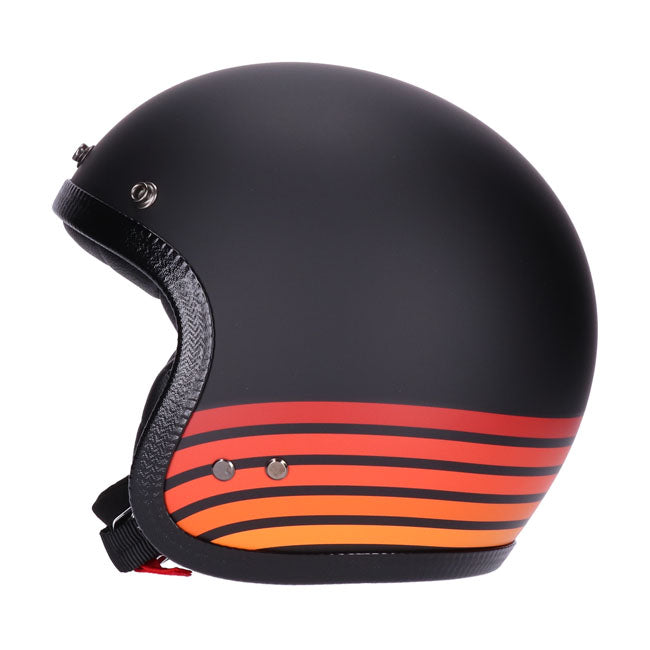 casco jet vintage lucido nero con visiera nera; omologato con approvazione ece-r22.05; fodera comfort in microtec con dettagli in pelle premium e profilo cromat