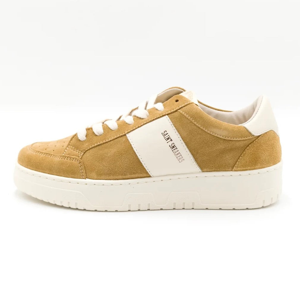 sneaker sabbia/beige in pelle scamosciata con con toppino in pelle di vitello a contrasto. 100% made in italy